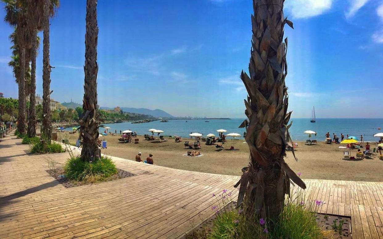 Mareluna Crescent - Luxury Seafront Experience Salernes Extérieur photo