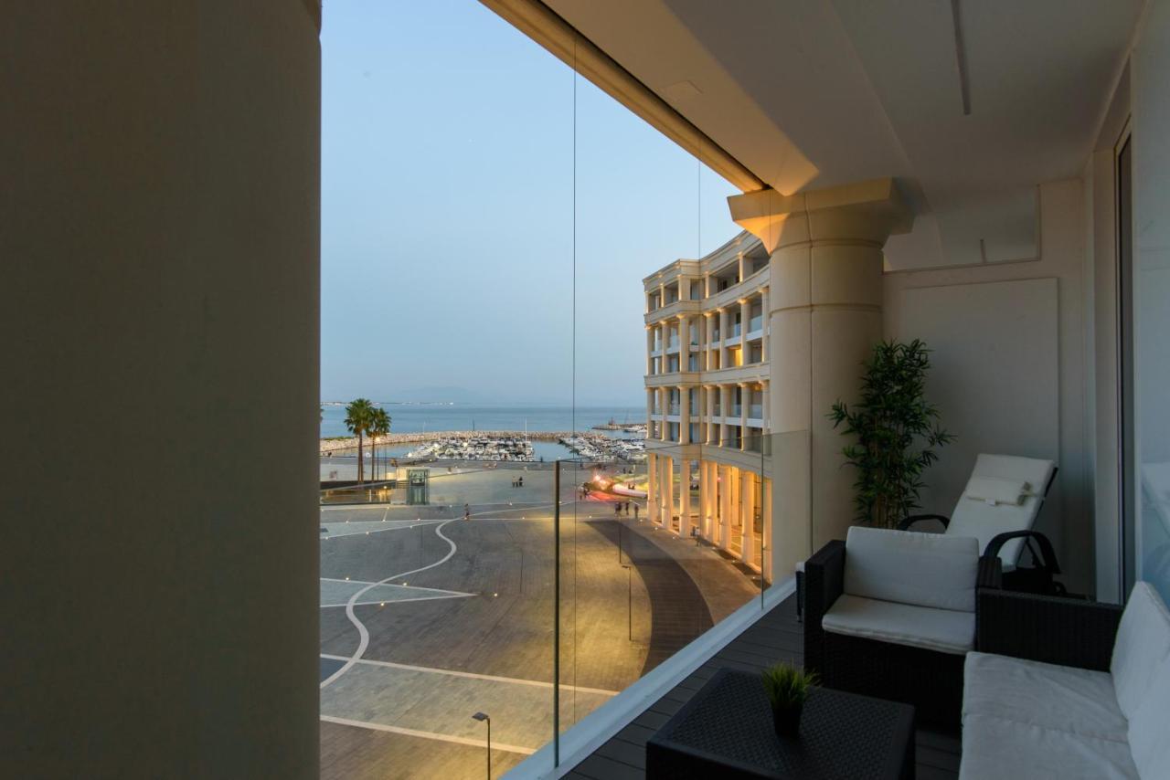 Mareluna Crescent - Luxury Seafront Experience Salernes Extérieur photo